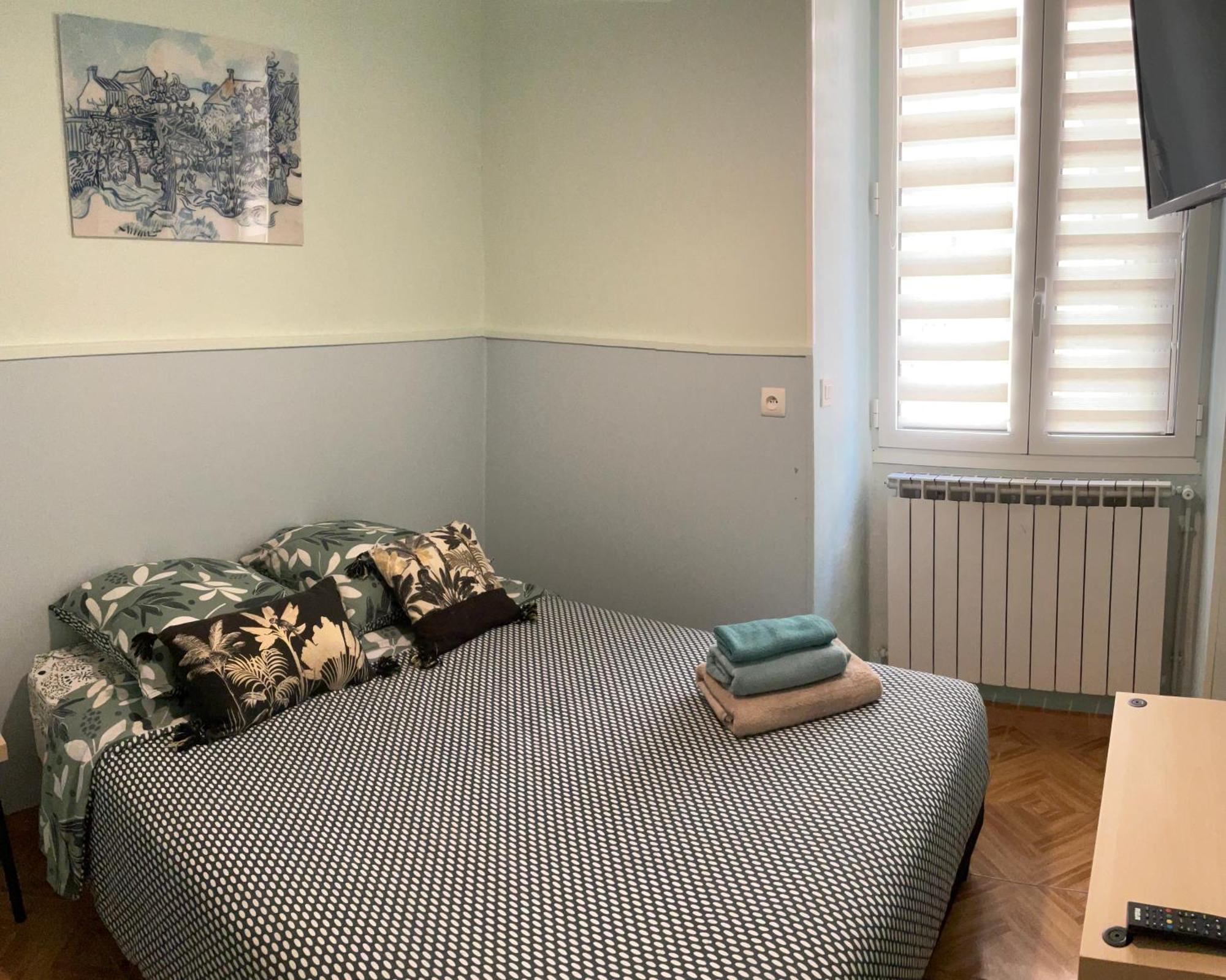 Appartement Cosy - 2 Chambres, Situe En Centre Ville Nice Exteriör bild